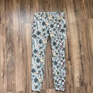 Time and Tru Floral Print Women's Capris - Multicolor
